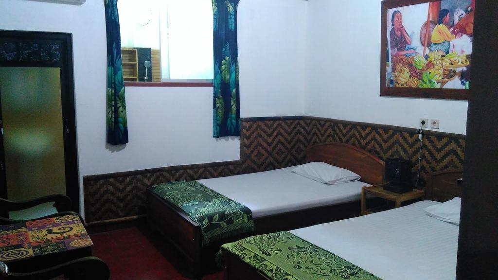Mini Tiga Homestay Pangandaran Exterior photo